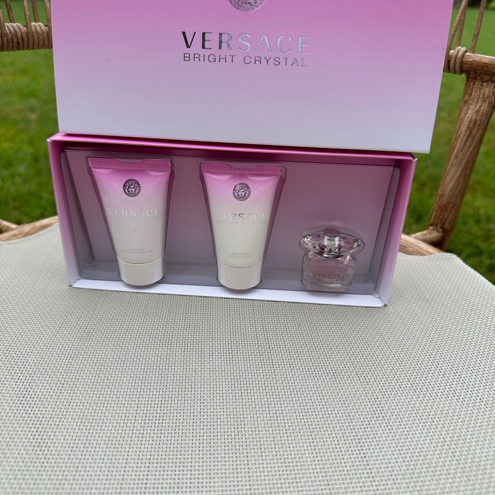 Versace - Picture 6 of 9